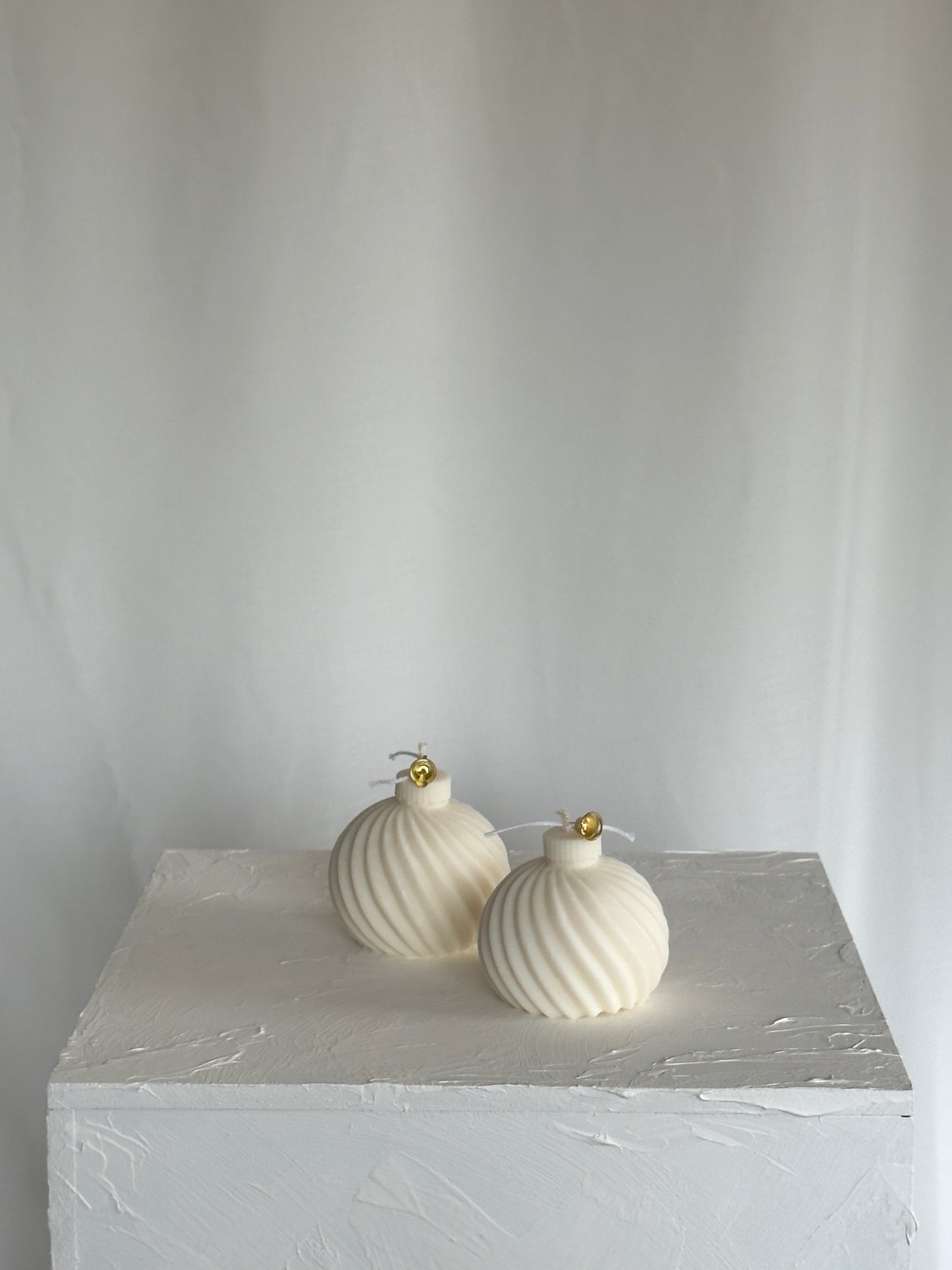 Swirl Bauble Candle