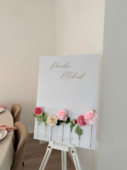 Welcome sign Ramadan Mubarak