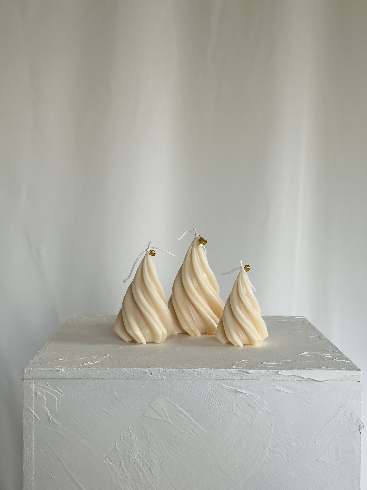 Swirl tree candle
